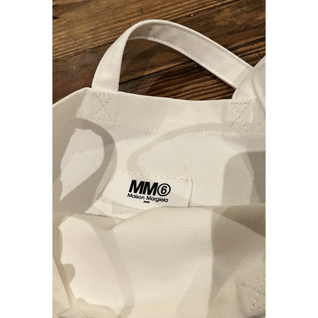 MM6(エムエムシックス)のMM6 Maison Margiela BERLIN BAG SMALL レディースのバッグ(トートバッグ)の商品写真