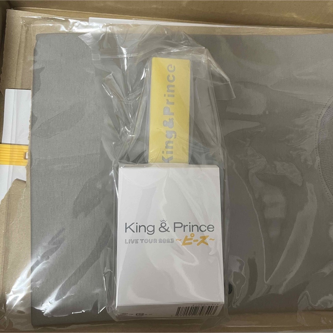 King & Prince(キングアンドプリンス)のKing&Prince ペンライト ペンラ ピース エンタメ/ホビーのタレントグッズ(アイドルグッズ)の商品写真