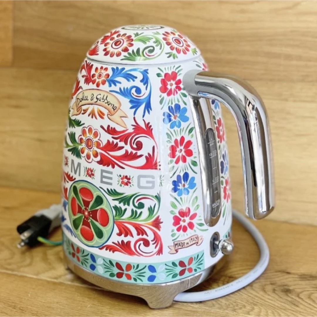 DOLCE&GABBANA - 電気ケトル Dolce and Gabbana x Smeg スメッグ DOLCE&GABBANA - 電気ケトル Dolce and Gabbana x Smeg スメッグ
