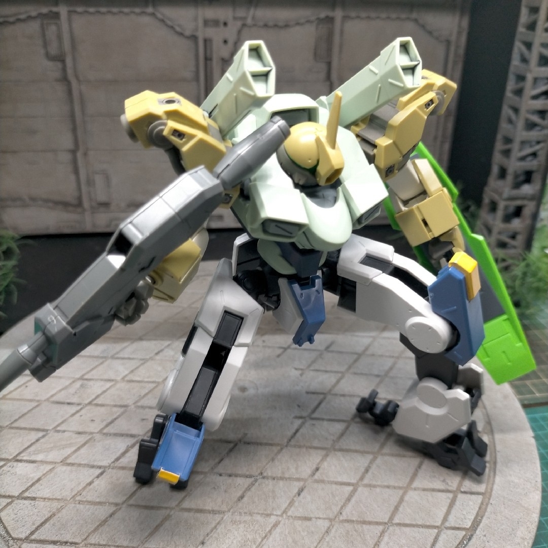 KM-235、B-ジャマー、ガンプラジャンク完成品。の通販 by 素材屋