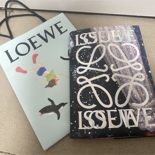 ロエベ(LOEWE)のLOEWE 紙袋とカタログ(ノベルティグッズ)