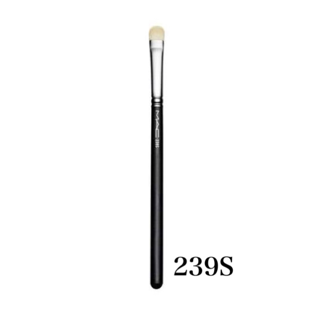 MAC(マック)のM・A・C ＃239S アイ シェーディング ブラシ コスメ/美容のメイク道具/ケアグッズ(ブラシ・チップ)の商品写真