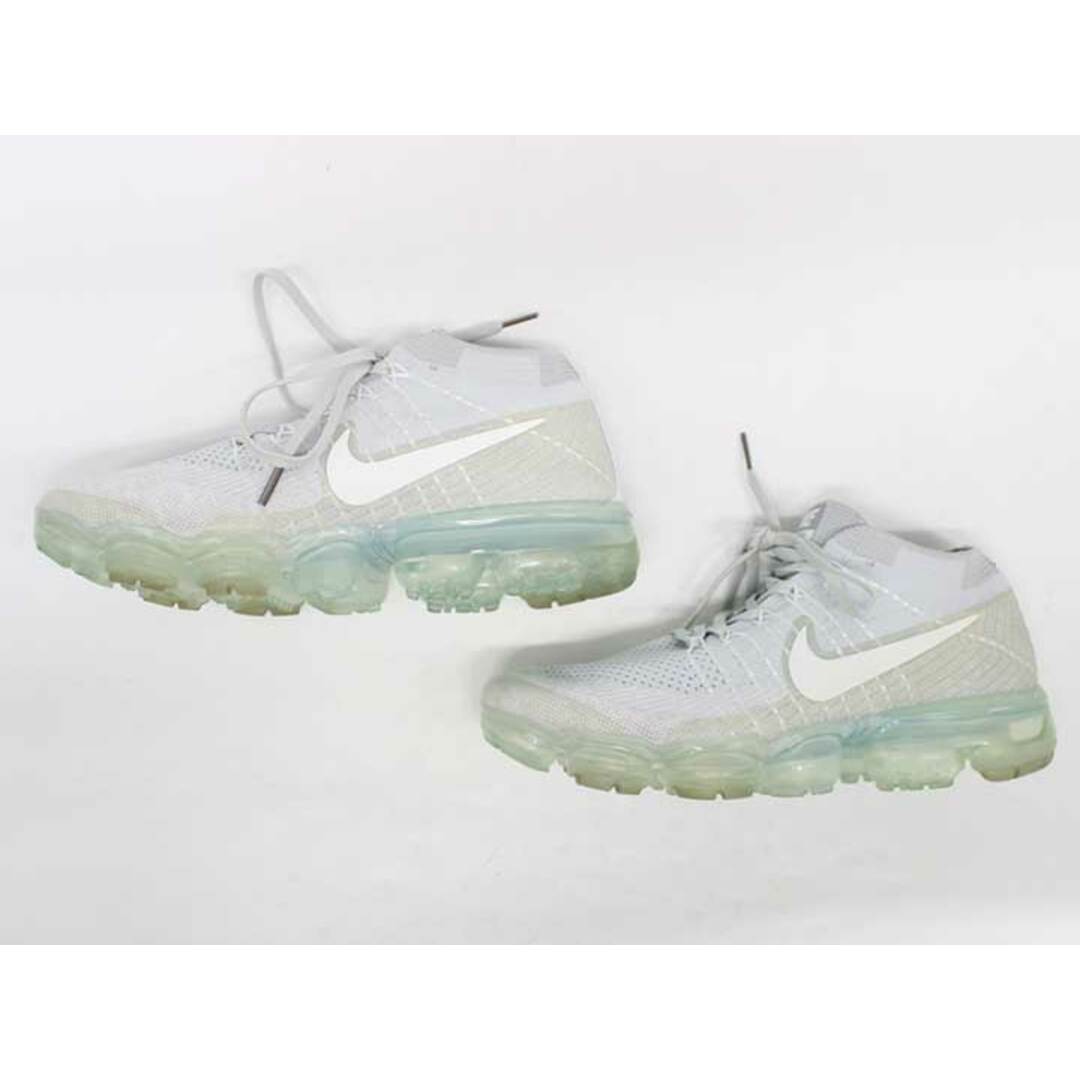 NIKE(ナイキ)の【値下げ】♪NIKE/ナイキ♪AIR VAPORMAX FLYNIT/スニーカー/849577-004/シンプル/カジュアル/オシャレ/シューズ/靴 ライトグレー/灰色 レディース 23.5 【中古】 春夏秋冬 106032 レディースの靴/シューズ(スニーカー)の商品写真