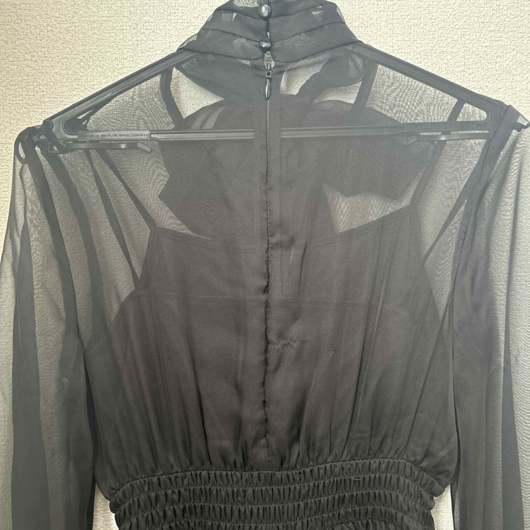 PARTYPARTY(パーティーパーティー)のロイヤルパーティ　ドレス黒色 レディースのフォーマル/ドレス(ミディアムドレス)の商品写真