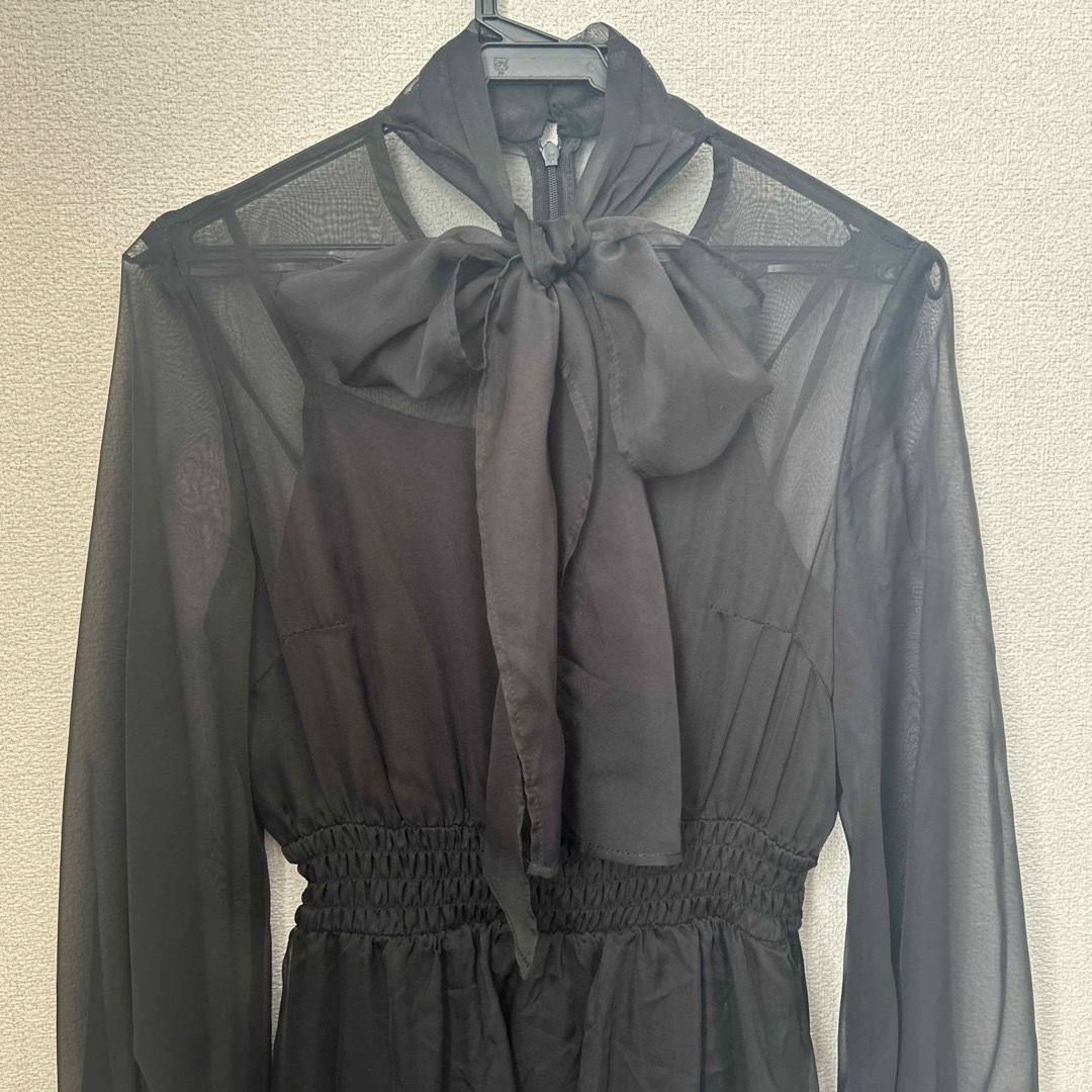 PARTYPARTY(パーティーパーティー)のロイヤルパーティ　ドレス黒色 レディースのフォーマル/ドレス(ミディアムドレス)の商品写真