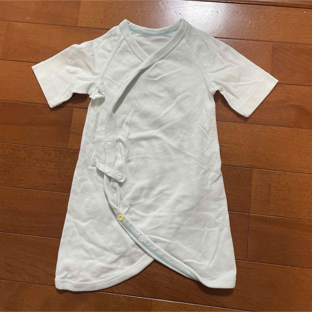 UNIQLO(ユニクロ)のUNIQLO ユニクロ　コンビ肌着　4枚セット キッズ/ベビー/マタニティのベビー服(~85cm)(肌着/下着)の商品写真