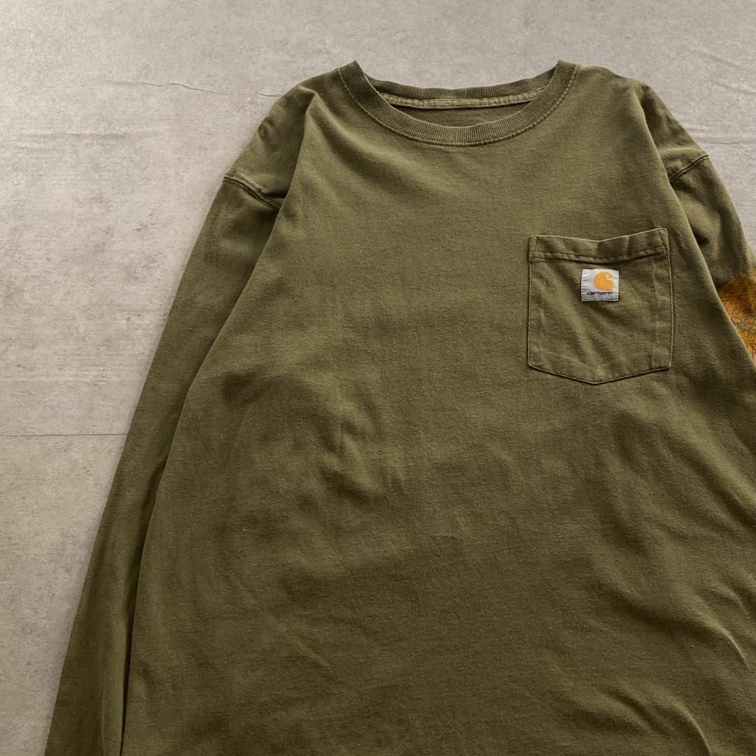 carhartt(カーハート)のCarhartt　カーハート　ロンT　ワンポケット　袖プリント　古着　カーキ　M メンズのトップス(Tシャツ/カットソー(七分/長袖))の商品写真