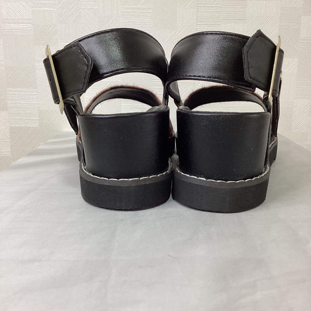 GeeRA(ジーラ)の新品未使用　ジーラ　レオパードサンダル　ブラック レディースの靴/シューズ(サンダル)の商品写真
