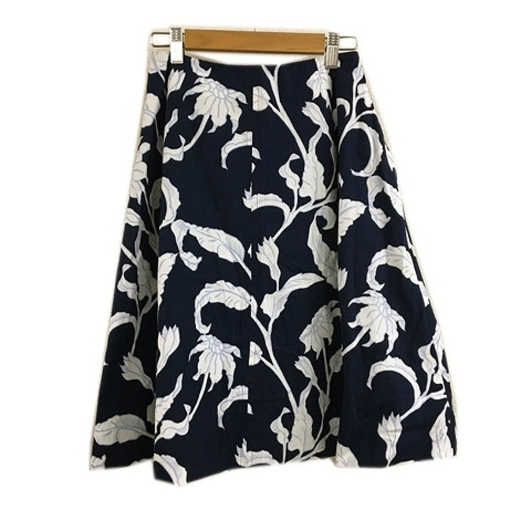 アナカ スカート フレア 膝丈 花柄 総柄 38 紺 白 ネイビー ホワイト レディースのスカート(ひざ丈スカート)の商品写真