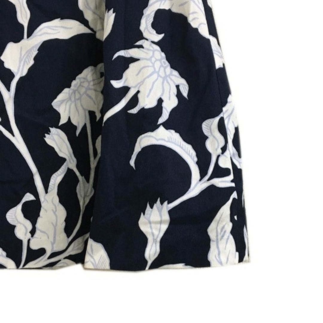 アナカ スカート フレア 膝丈 花柄 総柄 38 紺 白 ネイビー ホワイト レディースのスカート(ひざ丈スカート)の商品写真