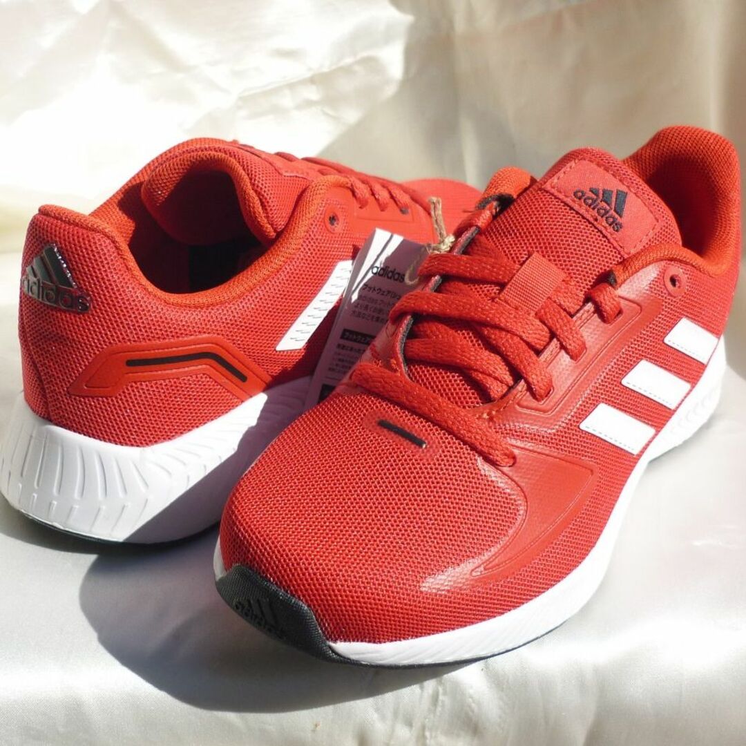 adidas(アディダス)の新品18cmアディダスレッドadidas キッズシューズ ジュニア キッズ/ベビー/マタニティのキッズ靴/シューズ(15cm~)(スニーカー)の商品写真