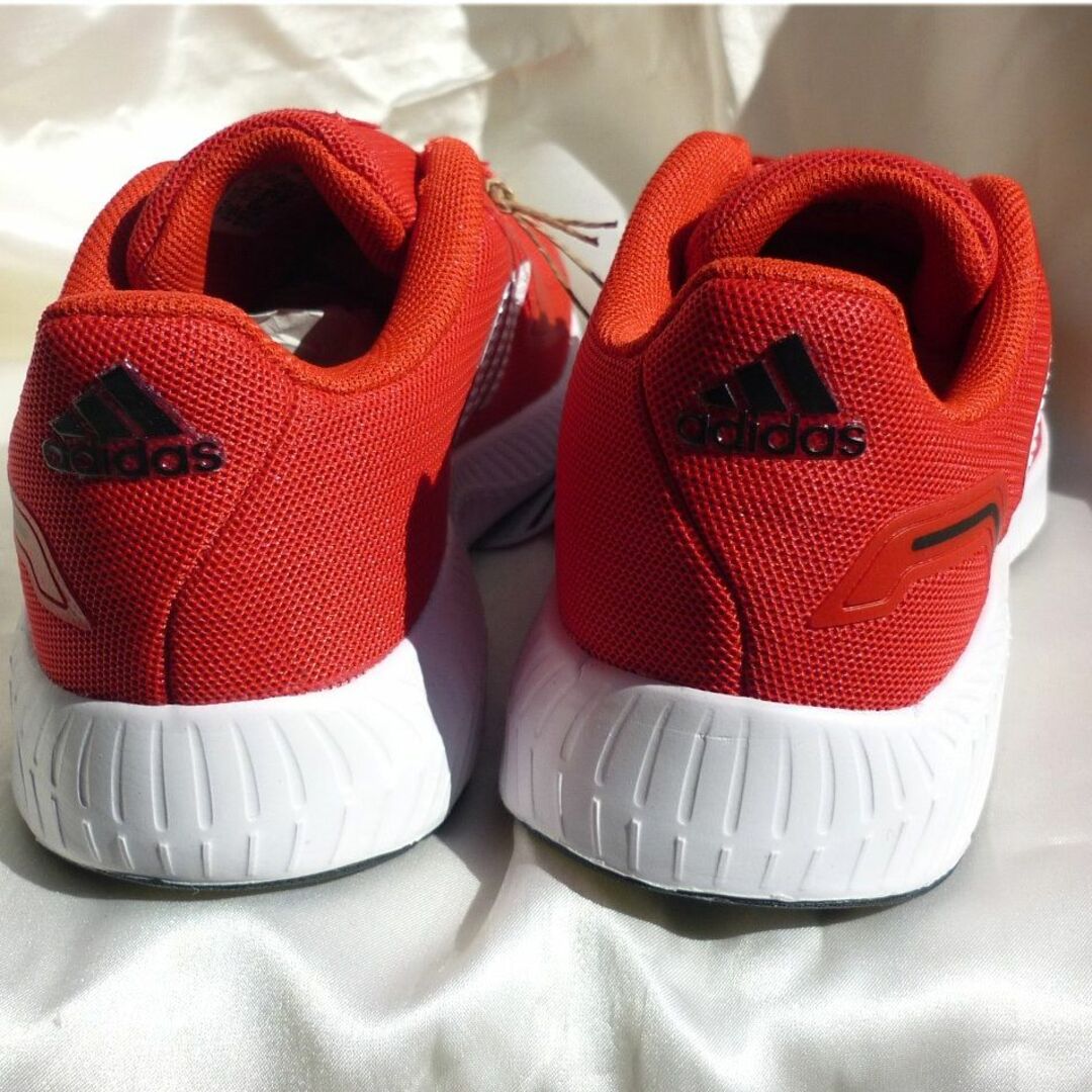 adidas(アディダス)の新品18cmアディダスレッドadidas キッズシューズ ジュニア キッズ/ベビー/マタニティのキッズ靴/シューズ(15cm~)(スニーカー)の商品写真