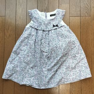 ベベ(BeBe)のBeBe　ワンピース　ジャンパースカート　100(ワンピース)