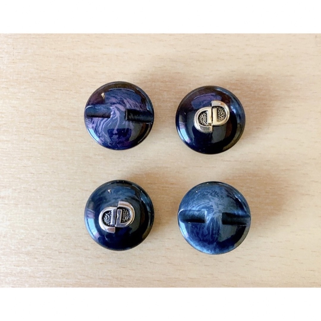 レトロ ボタン ハンドメイドの素材/材料(各種パーツ)の商品写真