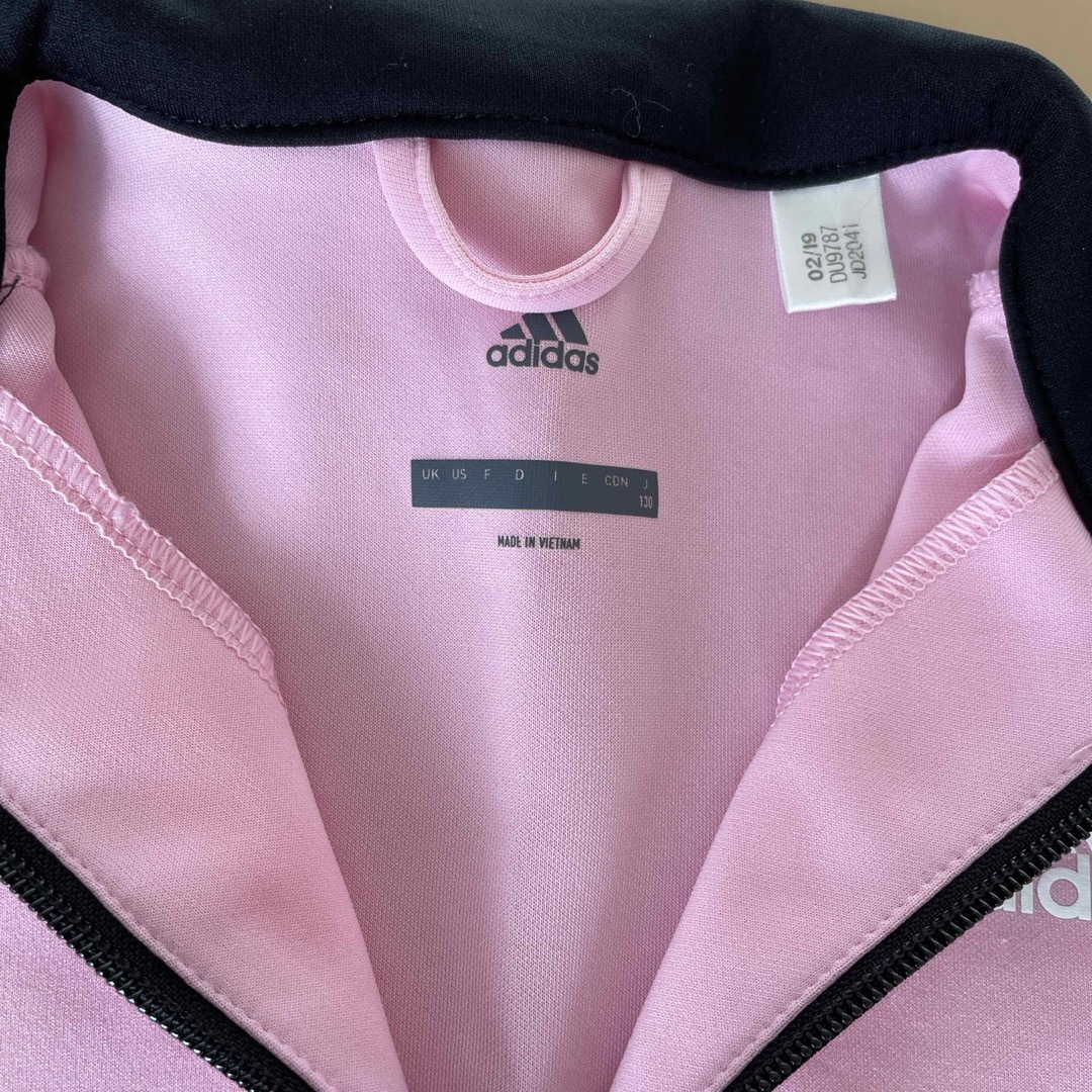 adidas(アディダス)のadidas ジャージ上　130cm キッズ/ベビー/マタニティのキッズ服女の子用(90cm~)(ジャケット/上着)の商品写真