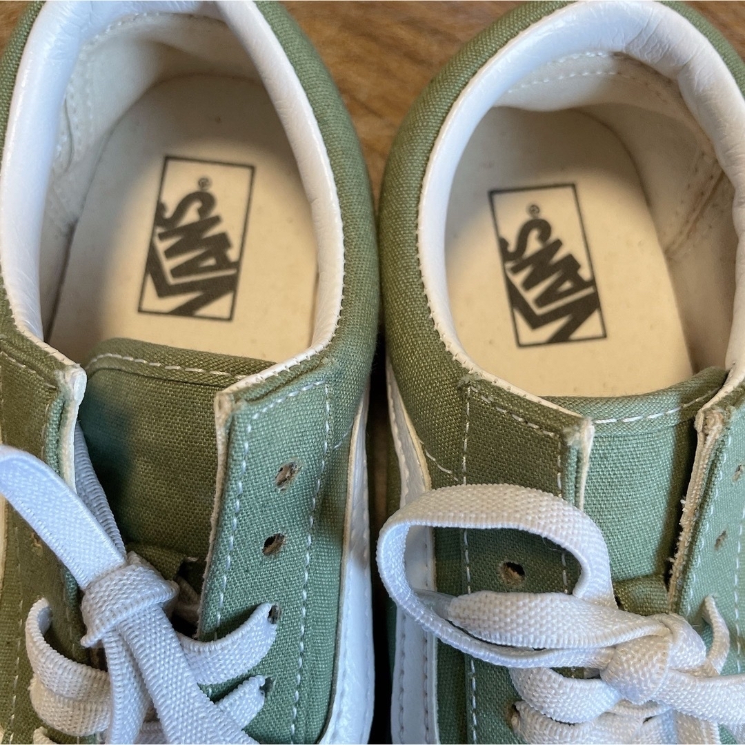 VANS(ヴァンズ)のバンズ VANS スニーカー 緑 グリーン オールドスクール 22cm レディースの靴/シューズ(スニーカー)の商品写真