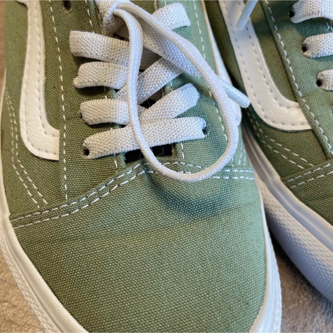 VANS(ヴァンズ)のバンズ VANS スニーカー 緑 グリーン オールドスクール 22cm レディースの靴/シューズ(スニーカー)の商品写真