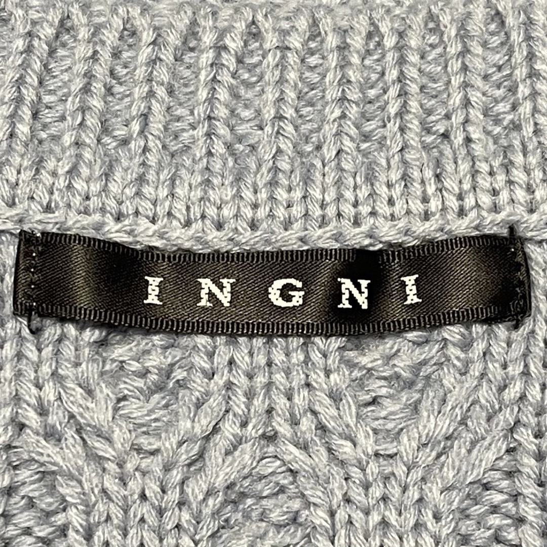 INGNI(イング)の【INGNI】ケーブル編みVネックニット　サックスブルー レディースのトップス(ニット/セーター)の商品写真