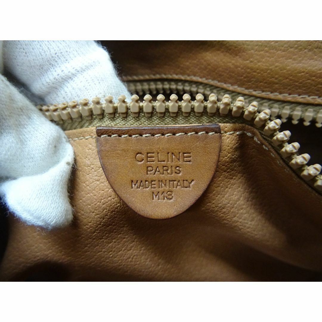 celine(セリーヌ)のK博ニ010/ CELINE マカダム PVC レザー クラッチバッグ レディースのバッグ(クラッチバッグ)の商品写真