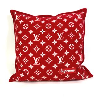 LOUIS VUITTON - ルイヴィトン LOUIS VUITTON モノグラム MP1886 シュプリーム SUPREME コラボ ピロー 枕 インテリア クッション ウール/カシミヤ レッド 未使用