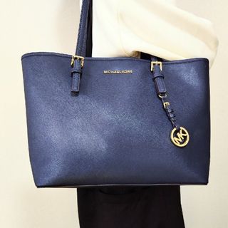 マイケルコース(Michael Kors)の【限定品】MICHAEL KORS トートバッグ/ネイビー(美品)(トートバッグ)