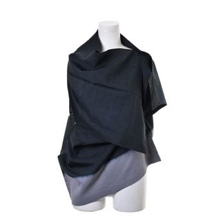 イッセイミヤケ(ISSEY MIYAKE)のISSEY MIYAKE 132 5. 折り畳み グラデーション ノースリーブ(シャツ/ブラウス(半袖/袖なし))