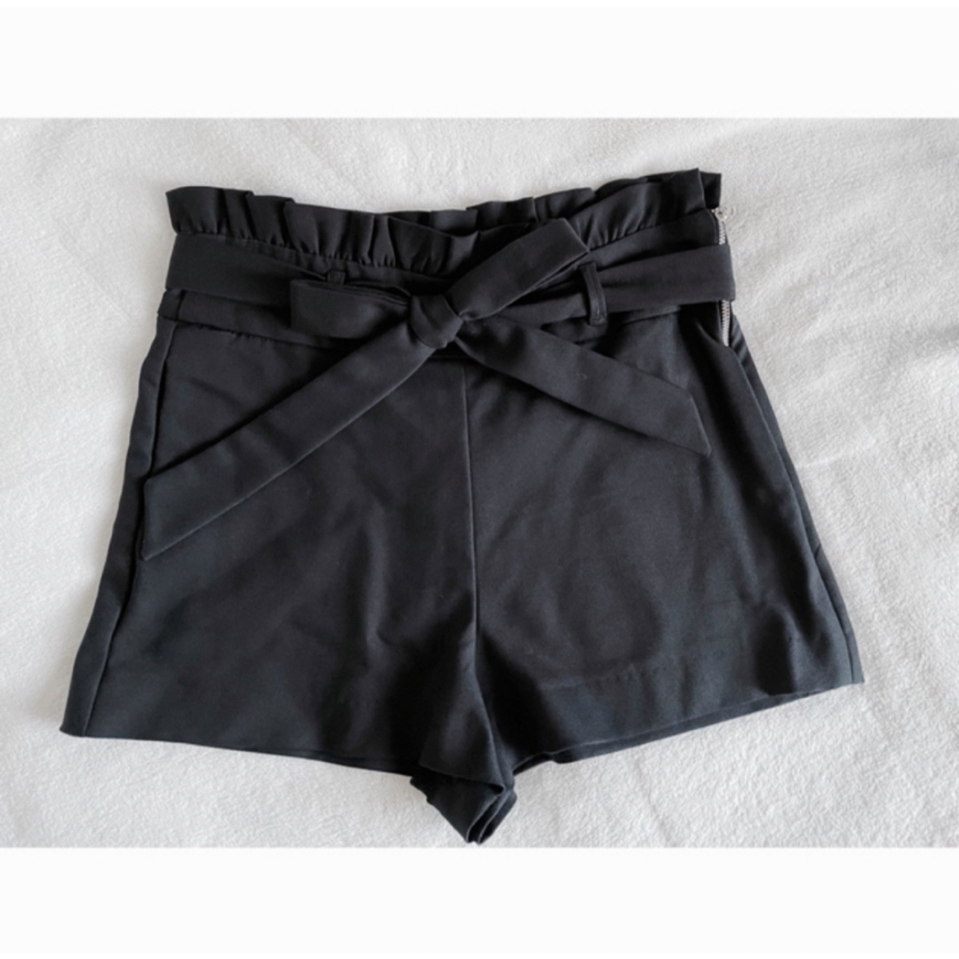 ZARA(ザラ)の【美品】ZARA ザラ ウエストリボン フリル ショートパンツ キュロットパンツ レディースのパンツ(ショートパンツ)の商品写真