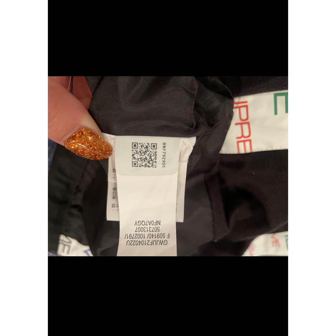 Supreme(シュプリーム)の購入済み❌シュプリーム　ノースフェイス　マウンテンパーカー メンズのジャケット/アウター(マウンテンパーカー)の商品写真