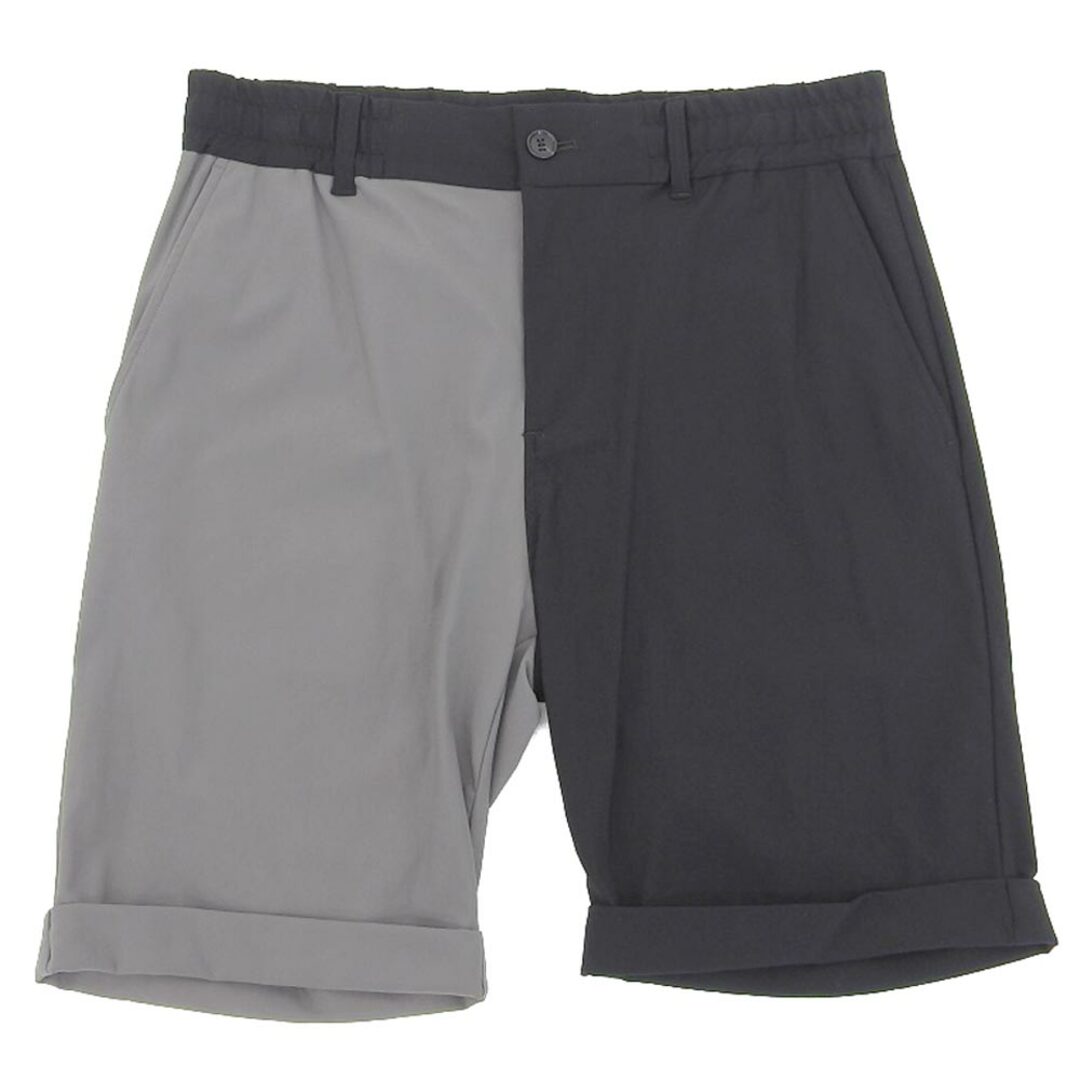 AKM(エイケイエム)のエイケイエム 新品同様  AKM PLUS エイケイエム LUXE GOLF CRAZY SHORTS-C BLACK ハーフパンツ ボトムス メンズ バイカラー グレー ブラック XL RP015 XL メンズのパンツ(ショートパンツ)の商品写真