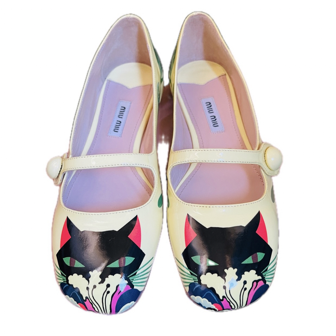 miumiu(ミュウミュウ)の未使用★ミュウミュウ「MIU MIU」猫フラットシューズ イエロー サイズ 36 レディースの靴/シューズ(バレエシューズ)の商品写真