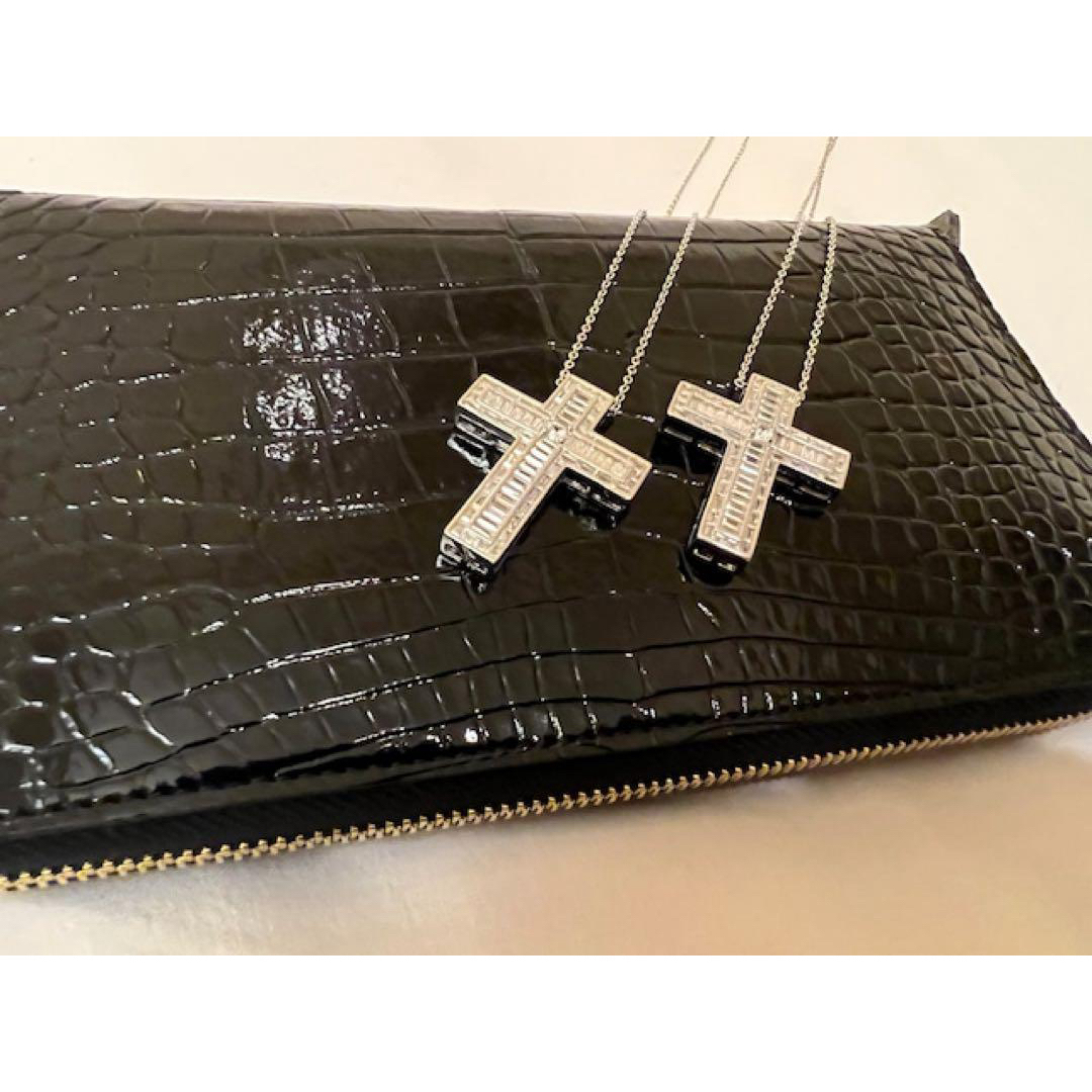 ジュエリーネックレス　十字架　クロス　アクセサリー　ファッション　ダイヤ　シルバー