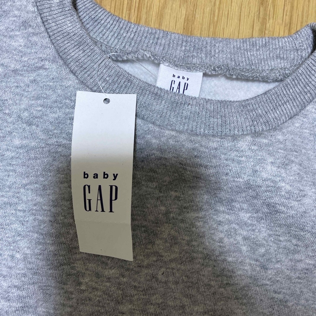 babyGAP(ベビーギャップ)のベビーギャップ　トップス2枚 キッズ/ベビー/マタニティのキッズ服女の子用(90cm~)(Tシャツ/カットソー)の商品写真