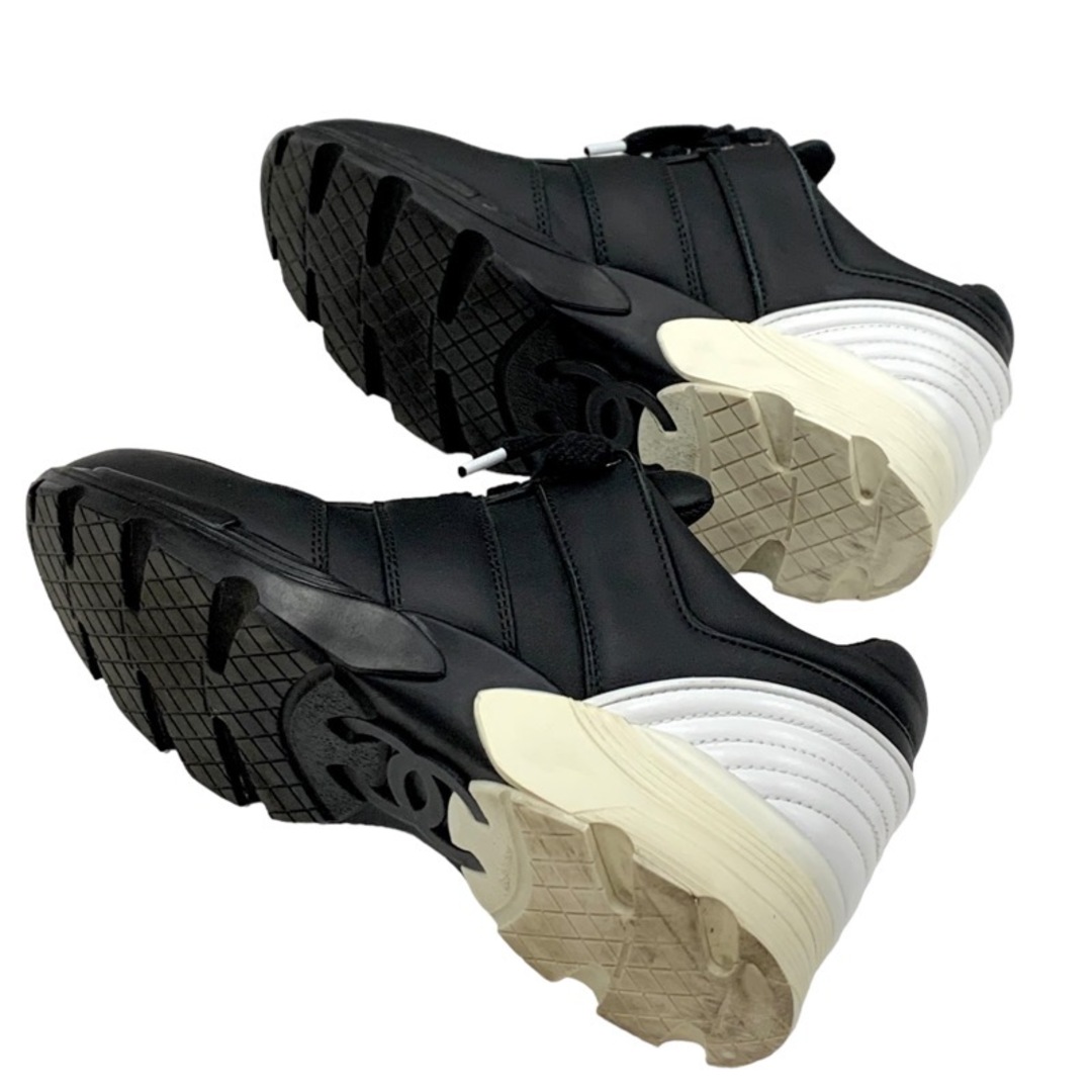 CHANEL(シャネル)のシャネル CHANEL スニーカー 靴 シューズ レザー ブラック ホワイト 黒 ココマーク レディースの靴/シューズ(スニーカー)の商品写真