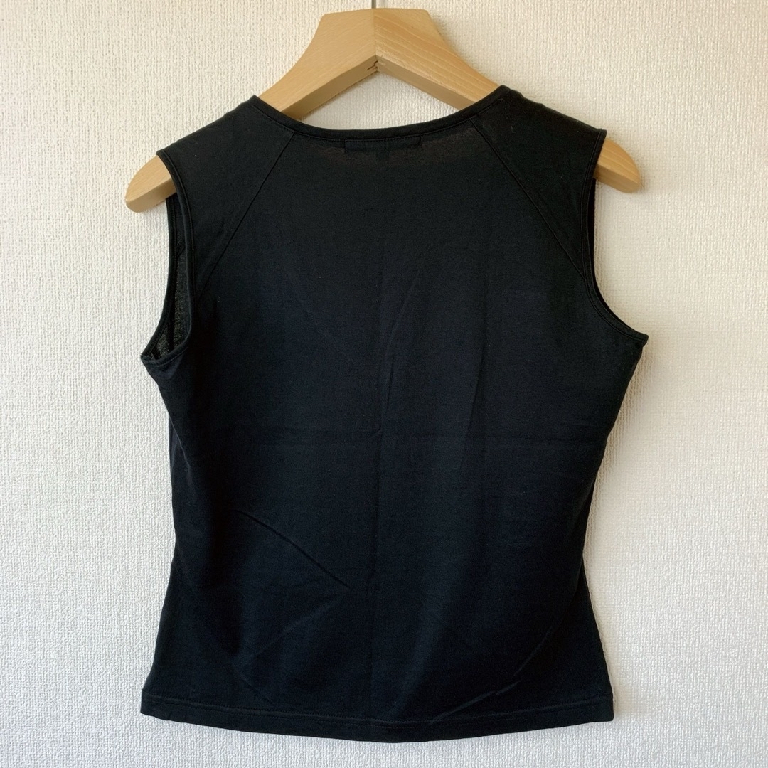 RESTIR(リステア)の【XSサイズ相当】リステア（RESTIR）VネックノースリーブTシャツ レディースのトップス(Tシャツ(半袖/袖なし))の商品写真