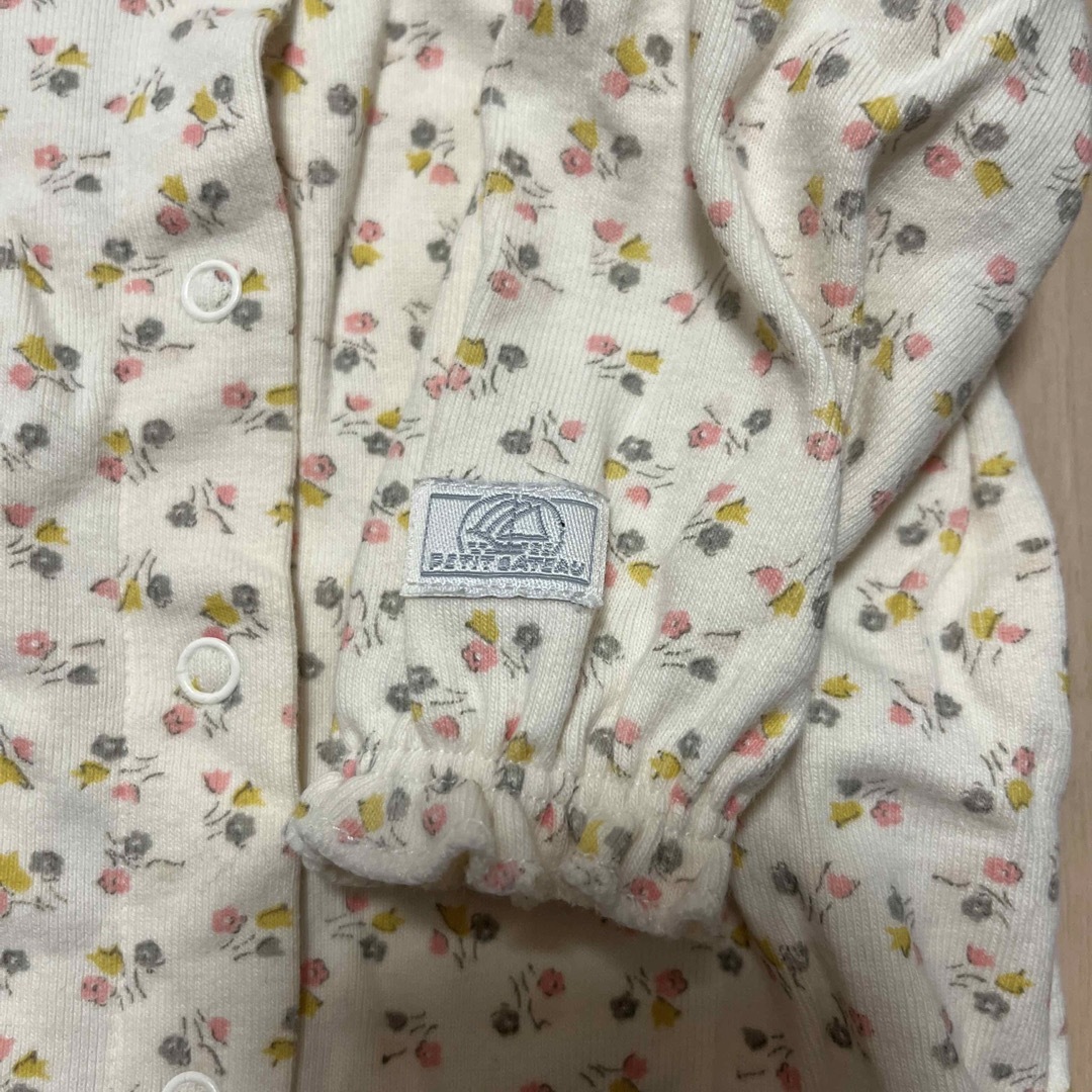 PETIT BATEAU(プチバトー)のプチバトー　ロンパース　3m 花柄 キッズ/ベビー/マタニティのベビー服(~85cm)(ロンパース)の商品写真