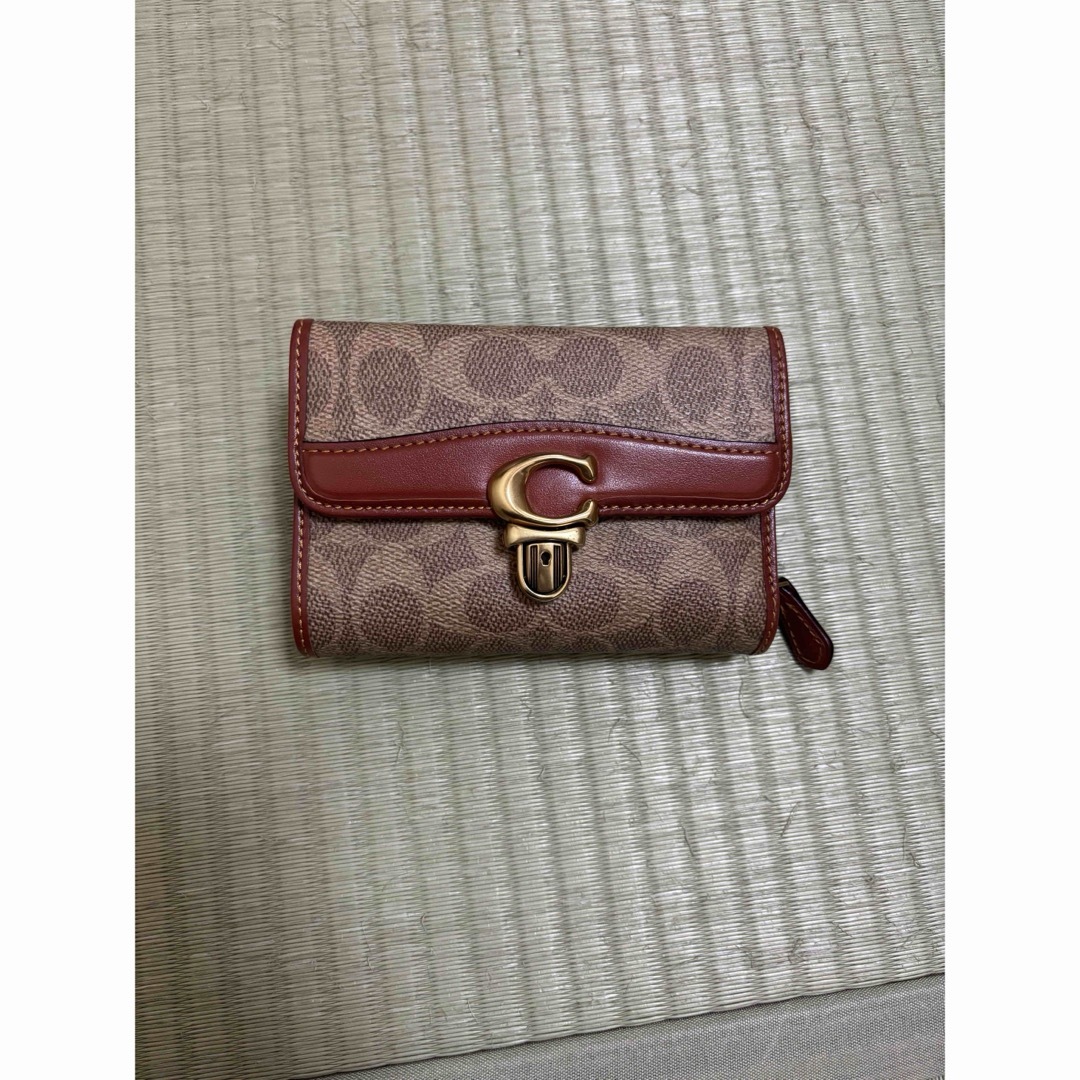 COACH(コーチ)のCOACH  コーチ 二つ折り 財布 レディースのファッション小物(財布)の商品写真