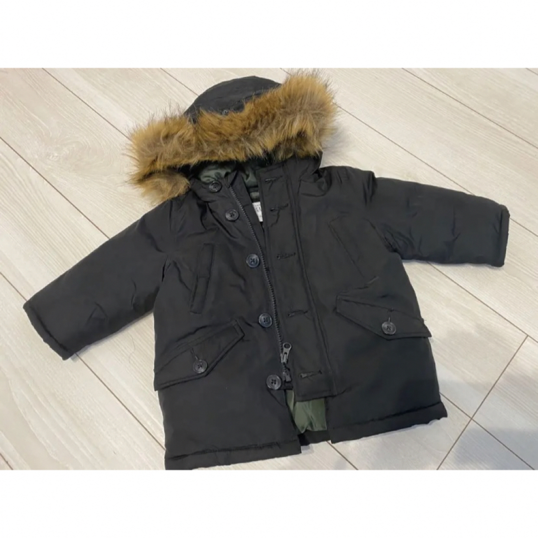 babyGAP(ベビーギャップ)の《baby GAP》ダウン　アウター　80cm ブラック　 キッズ/ベビー/マタニティのベビー服(~85cm)(ジャケット/コート)の商品写真