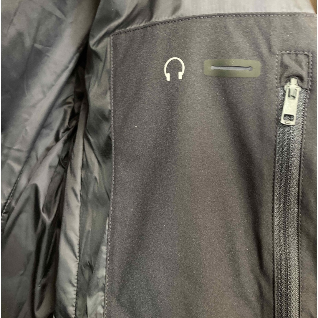 UNIQLO(ユニクロ)のUNIQLOシームレスダウンショートコート ネイビー　L 新品未使用タグ付き レディースのジャケット/アウター(ダウンコート)の商品写真