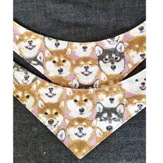 ★新品・未使用★バンダナ風首輪２個セット・可愛いシバ犬の顔が沢山です★(犬)