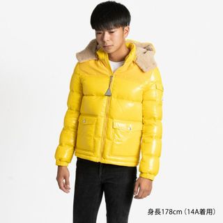 モンクレール(MONCLER)のモンクレール MONCLER ダウンジャケット メンズ ジュニア 大人もOK イエロー ぼあ フード付き GUAZY 1A00082 68950 109/14A S相当 被らない(ダウンジャケット)