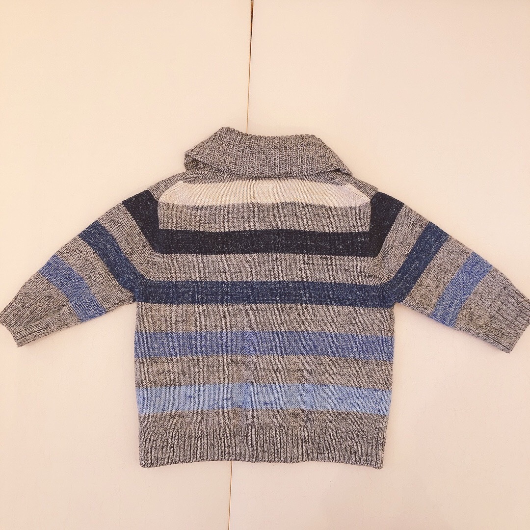 babyGAP(ベビーギャップ)のBABY GAP  アウター　ニットカーデ キッズ/ベビー/マタニティのベビー服(~85cm)(カーディガン/ボレロ)の商品写真