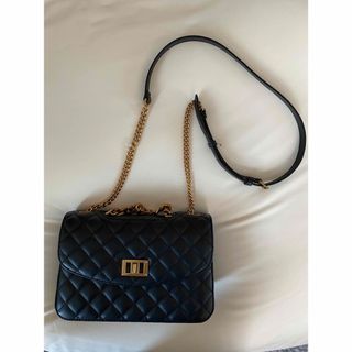 チャールズアンドキース(Charles and Keith)の美品‼️ チャールズアンドキース　バッグ(ショルダーバッグ)