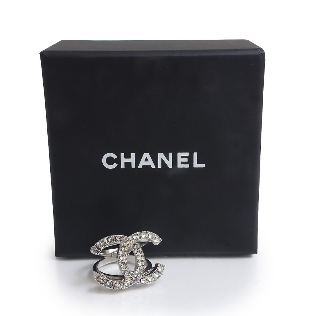 CHANEL(シャネル)のシャネル ココマーク ラインストーン リング 指輪 #12号 シルバー AB4923 箱付 CHANEL（新品・未使用品） レディースのアクセサリー(リング(指輪))の商品写真