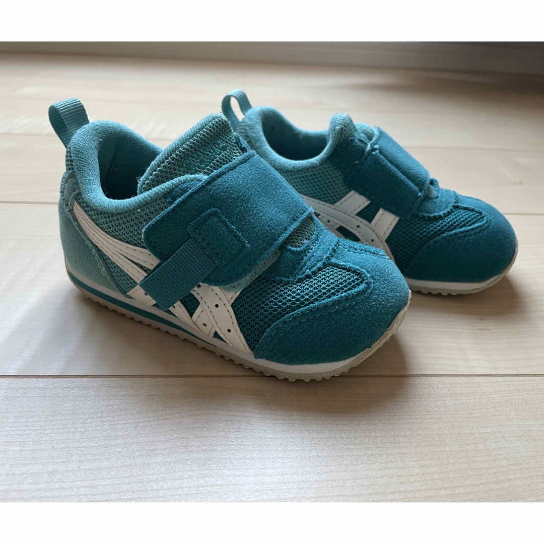 asics(アシックス)のアシックス アイダホ 13.5cm キッズ/ベビー/マタニティのベビー靴/シューズ(~14cm)(スニーカー)の商品写真