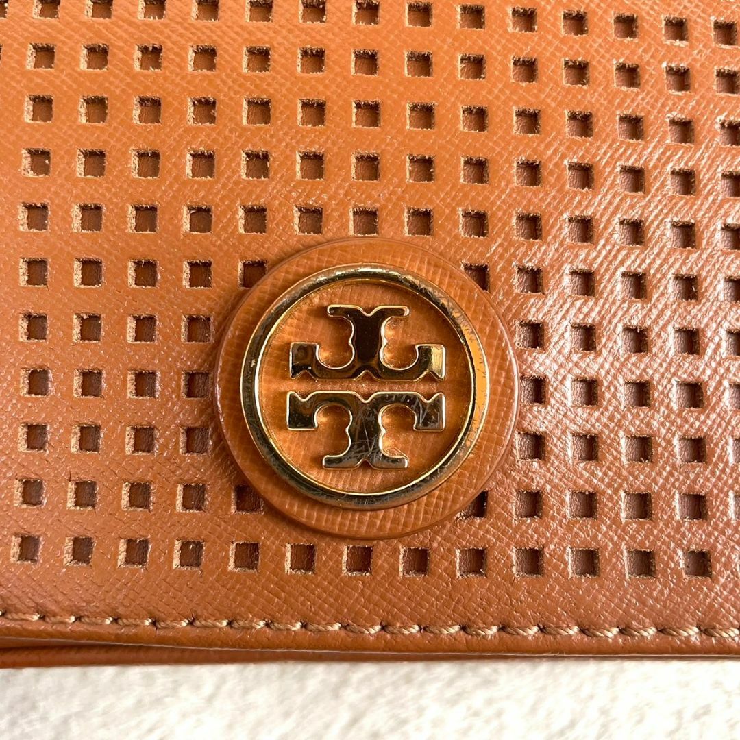 Tory Burch(トリーバーチ)の美品 トリーバーチ ショルダーバッグ ロビンソン パンチング チェーン ブラウン レディースのバッグ(ショルダーバッグ)の商品写真