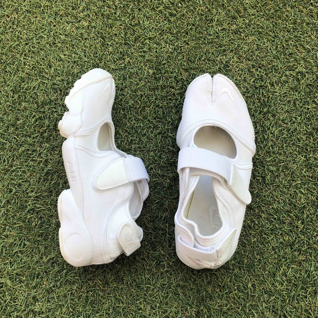 NIKE - 美品24 NIKE AIR RIFT ナイキ エアリフト HW499の通販 by NIKE - 美品24 NIKE AIR RIFT ナイキ エアリフト HW499の通販 by