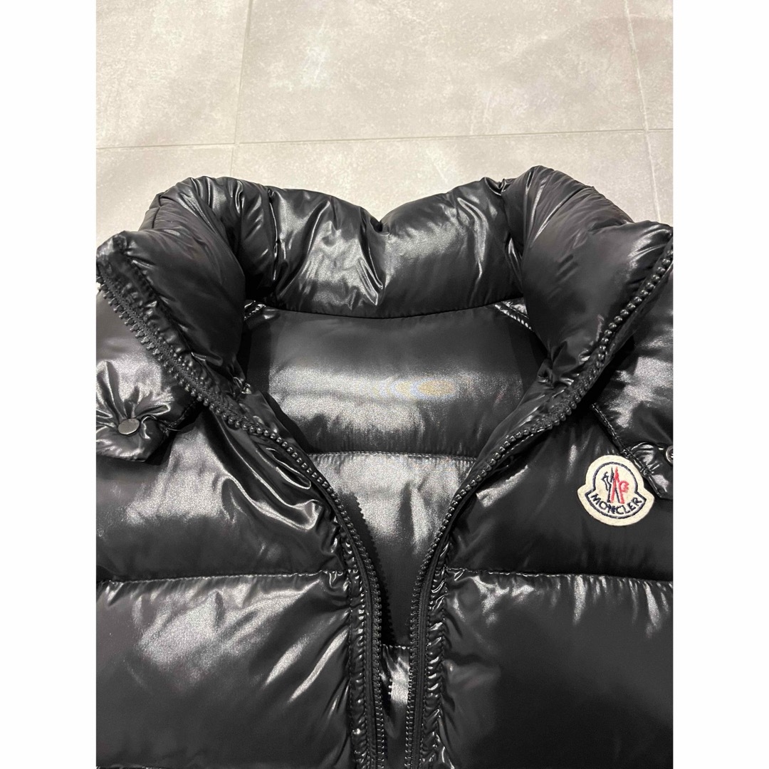 MONCLER(モンクレール)のモンクレール　ダウンベスト　黒　サイズ1  ☆超美品☆ メンズのジャケット/アウター(ダウンベスト)の商品写真