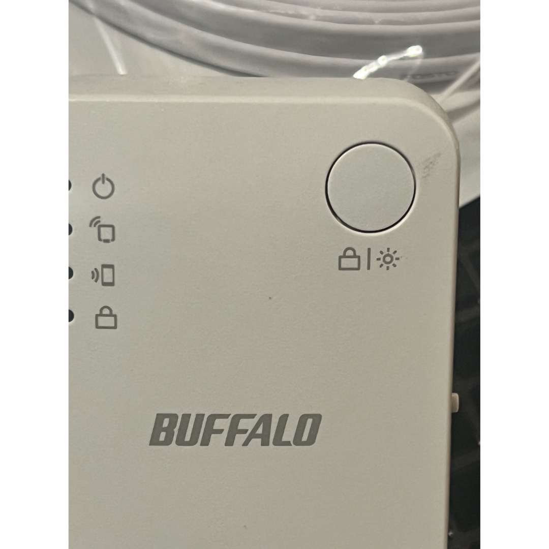 Buffalo(バッファロー)のバッファロー　中継機　wex-1166DHPS スマホ/家電/カメラのPC/タブレット(PC周辺機器)の商品写真