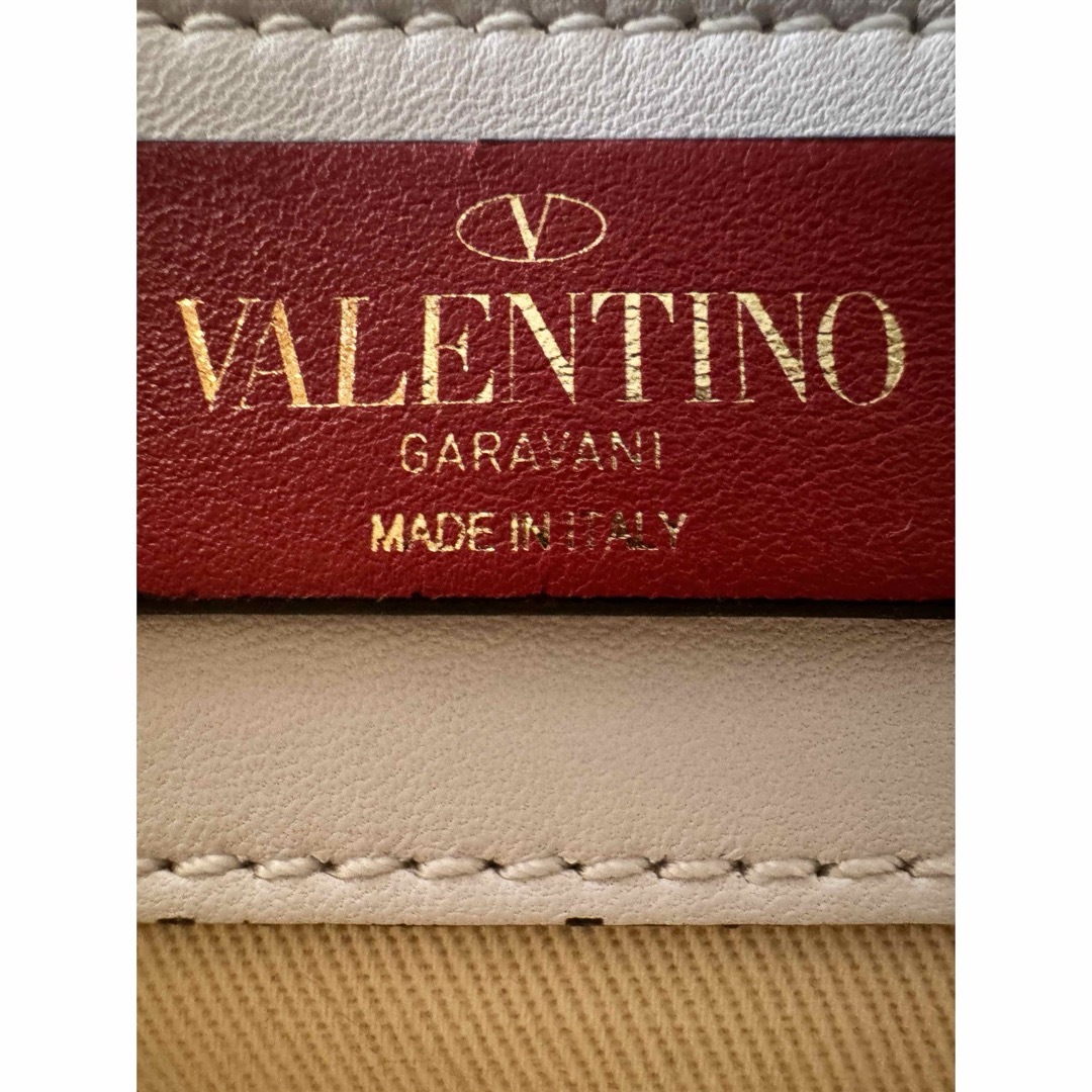 VALENTINO(ヴァレンティノ)のVALENTINO  キャンディスタッズ   ハンドバッグ レディースのバッグ(ショルダーバッグ)の商品写真