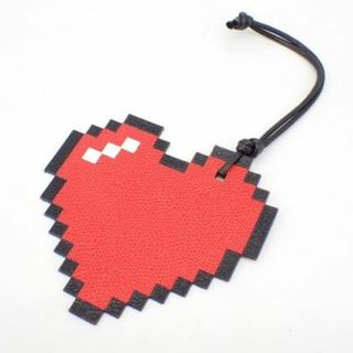 ヴァレクストラ(Valextra)の【美品】Valextra ヴァレクストラ バッグチャーム ハート レザー(キーホルダー)